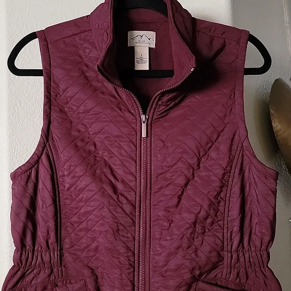 BLUE MOUNTAIN Lightweight  Stretch Waist Puffer Zip Vest Burgundy size S - Picture 3 of 10